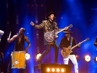 Commentaar Jan Smit & Cornald Maas op 'Outlaw In 'Em'