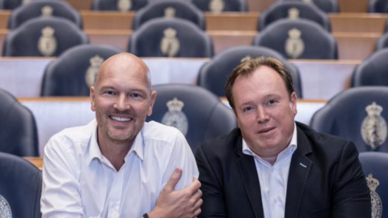 Wouter van der Goes en Lars Geerts leggen uit hoe de verkiezingen werken NPO Radio 2