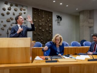 Het Kamerdebat was een schijndebat over details die niet ter zake doen