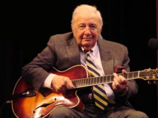 Jazzgitarist Bucky Pizzarelli (94) overleden