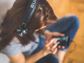 Podcast-tips om het thuiswerken wat leuker te maken