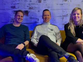 Van Dik Hout openhartig over liedje als eerbetoon: 'Ik kreeg er de rillingen van'