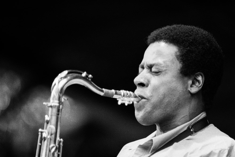US jazz saxophonist and composer Wayne Shorter performs on July 18, 1986 in Nice.
