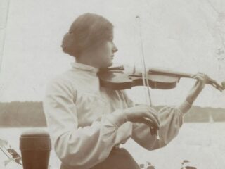 Rebecca Clarke − zette de altviool op de kaart