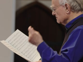 Componist John Rutter schrijft koorstuk voor Oekraïne