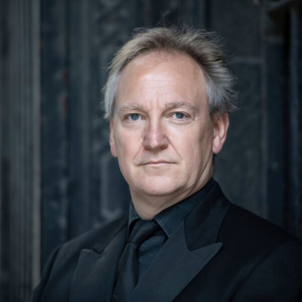 Dirigent Nigel Short wint Edison Klassiek in de categorie Koor