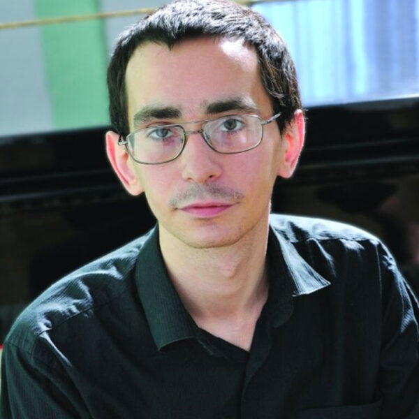 Pianist en Poetin-criticus Pavel Kushnir (39) overleden tijdens hongerstaking in cel