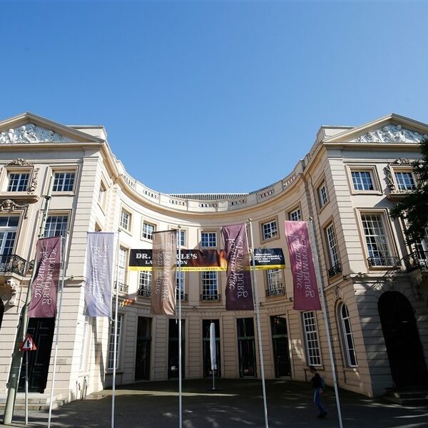 Miljoenen euro’s aan coronageld voor cultuursector liggen nog in kas: wat gaan gemeenten ermee doen?