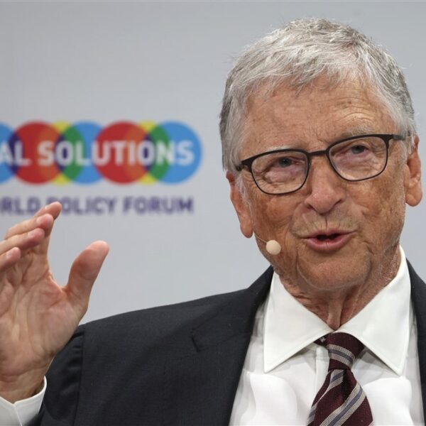 Geluidskunstenaar Dan Deacon scoret 'What’s Next The Future With Bill Gates' en dat klinkt zó