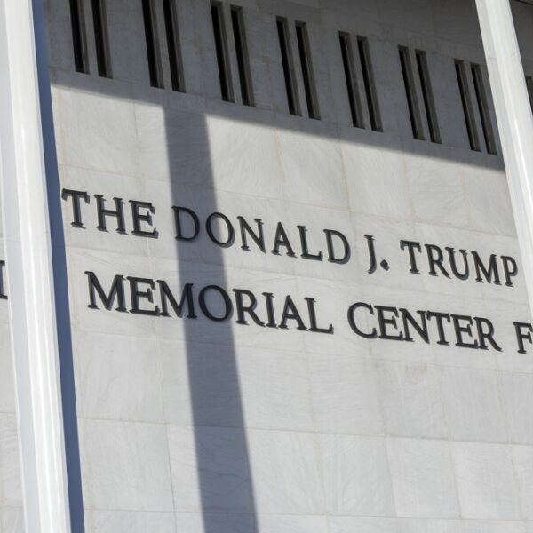 Nieuwe naam voor het concertgebouw Trump-Kennedy Center