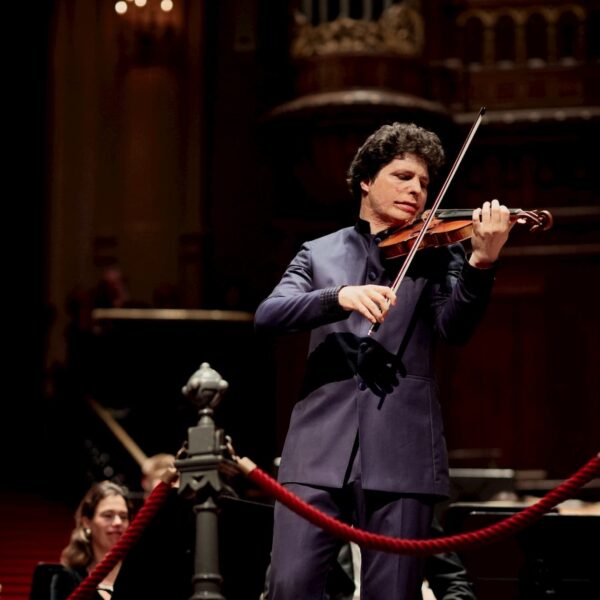 Augustin Hadelich speelt Tsjaikovski’s Vioolconcert
