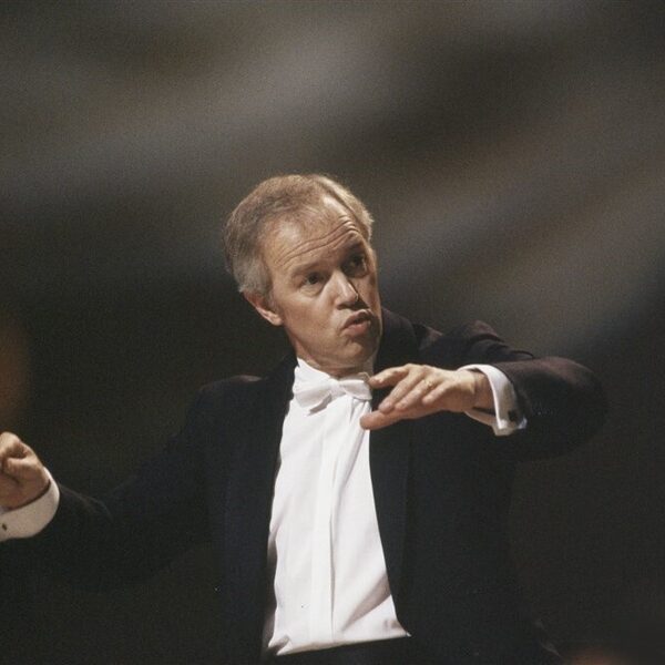 Edo de Waart dirigeert Mahler 5