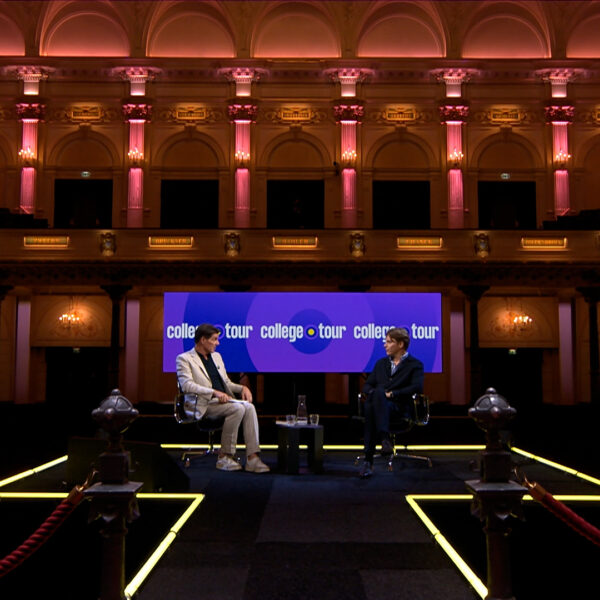 Zien: dirigent Klaus Mäkelä in College Tour