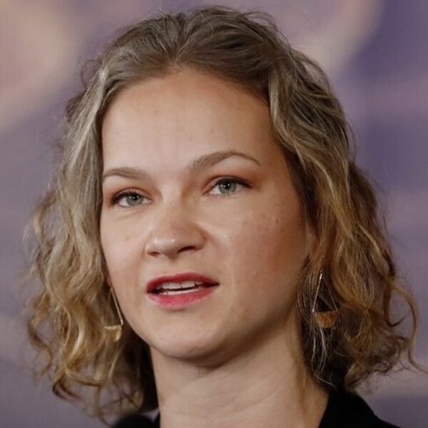 Hilary Hahn speelt Sjostakovitsj 1e Vioolconcert