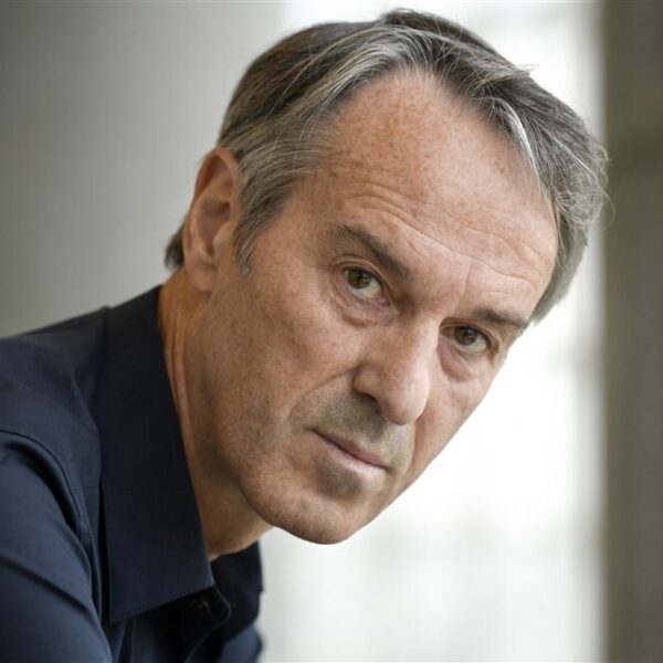 Toneel- en operaregisseur Ivo van Hove in opspraak