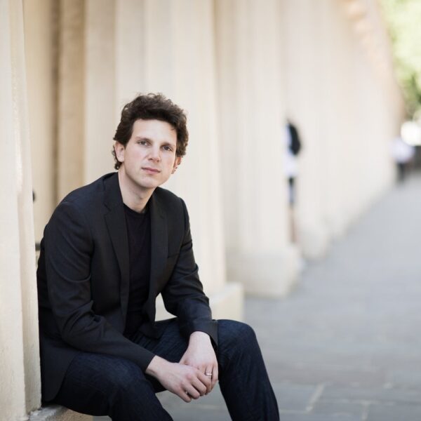 Politieke uitlatingen van pianist Jayson Gillham kosten hem optreden met symfonieorkest Melbourne