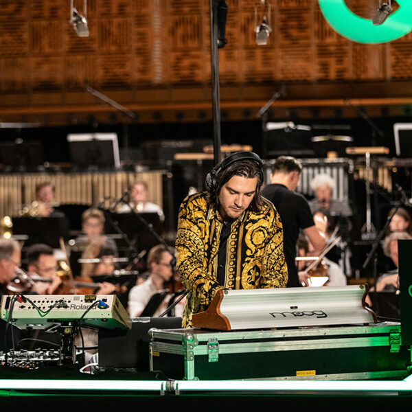 Zien: 'Balearic Mornings' van Reinier Zonneveld met strijkers