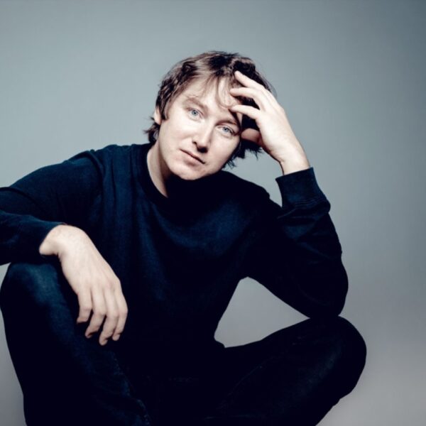 Maxim Emelyanychev speelt Mozarts Pianoconcert nr.20