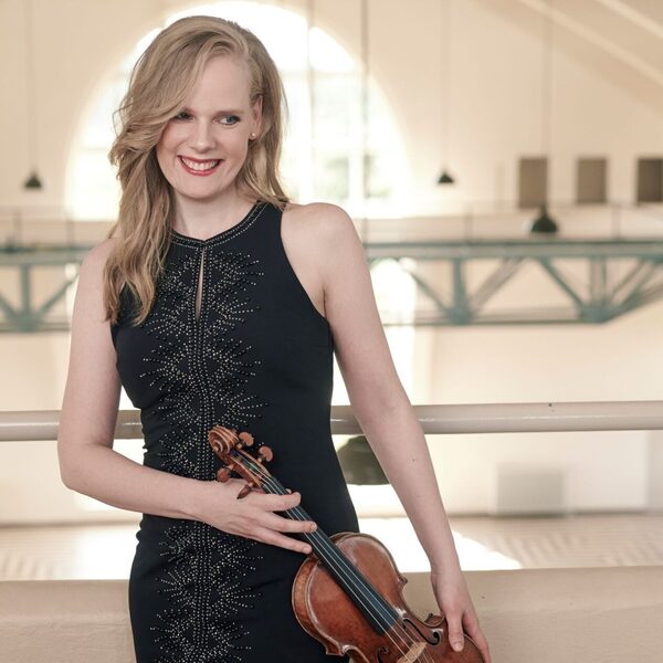 Simone Lamsma speelt Sjostakovitsj