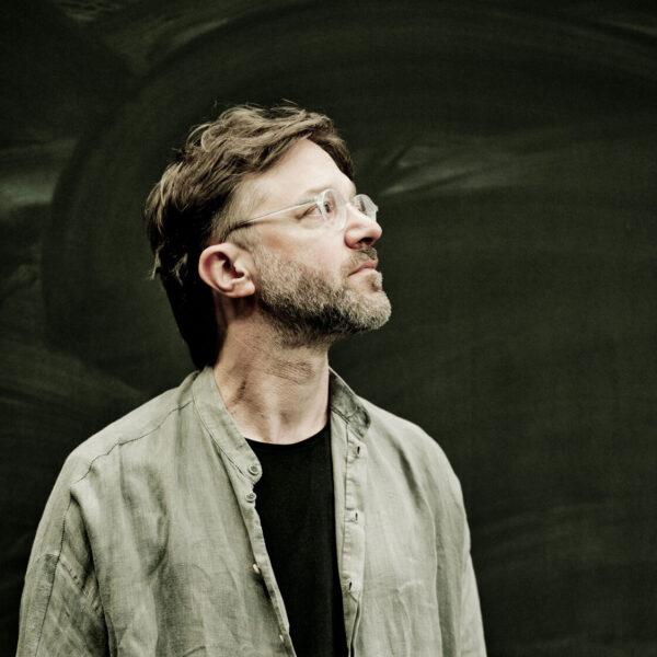 25 uur reistijd: André de Ridder wil chef-dirigentschap in Londen en Nieuw-Zeeland combineren