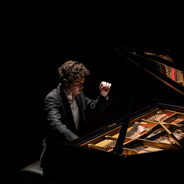 Nikola Meeuwsen bereikt halve finale Koningin Elisabeth Wedstrijd