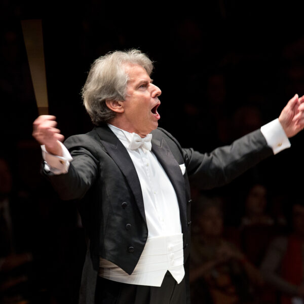 Hartmut Haenchen dirigeert Bruckners Symfonie nr. 9