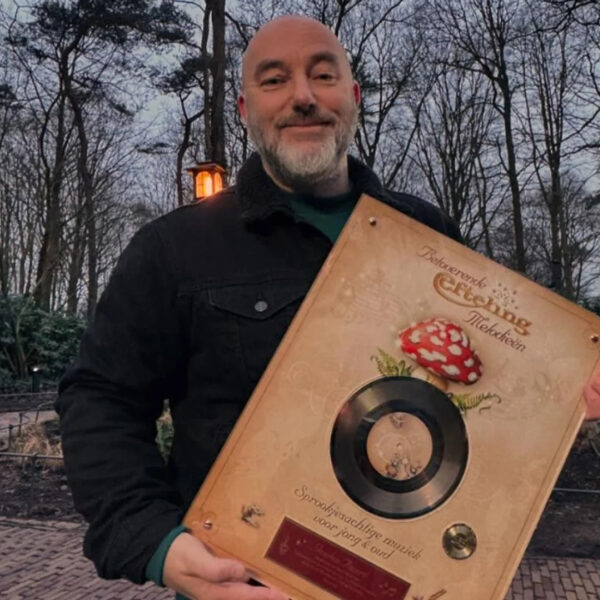 Gouden plaat voor componist Eftelingmuziek