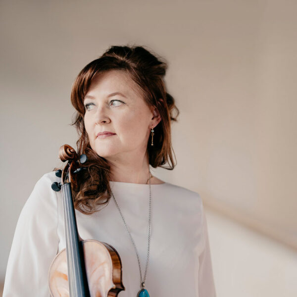Violist Julija Hartig wint Edison Klassiek in de categorie Nieuwkomer Nationaal