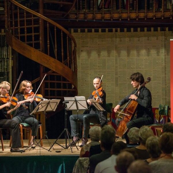 Rusquartet speelt Zemlinsky en Ries