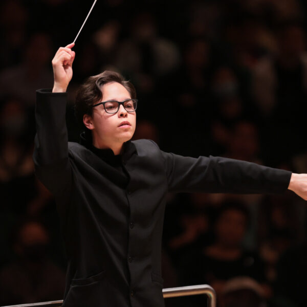 Simone Lamsma speelt Brahms