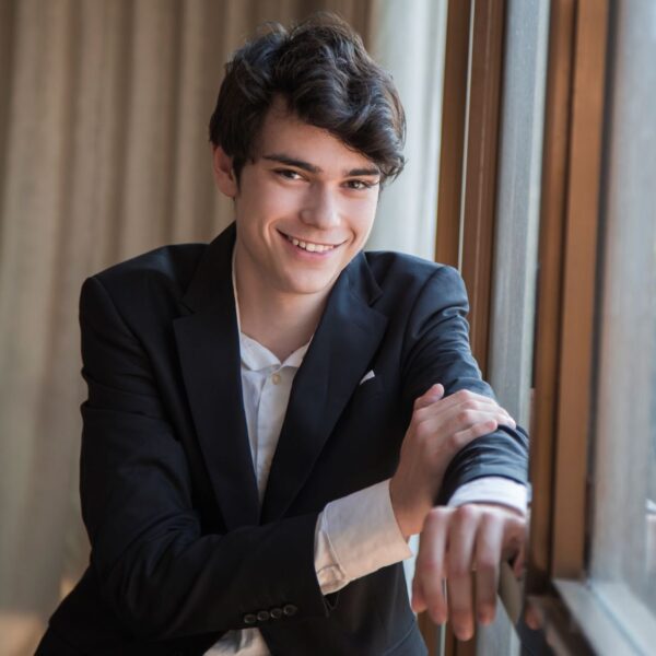 Tom Borrow debuteert met Bach, Franck en Rachmaninov