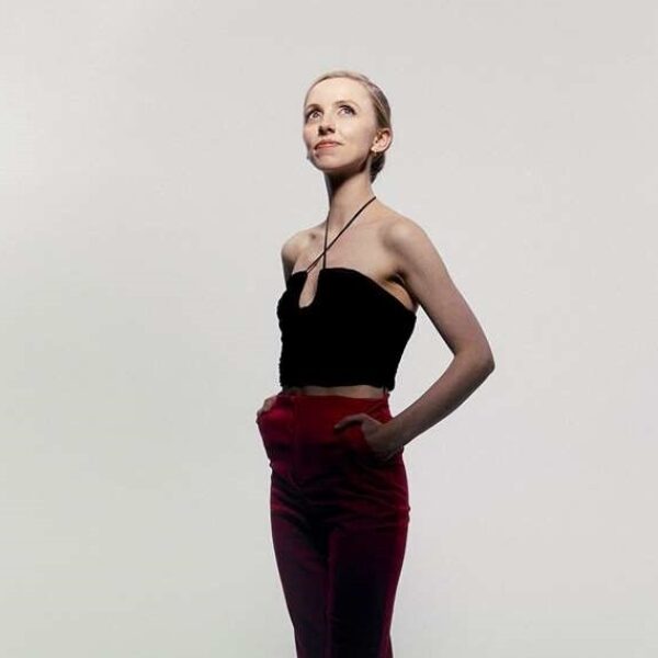 Jonge Britse organist Anna Lapwood tekent bij Sony Classical