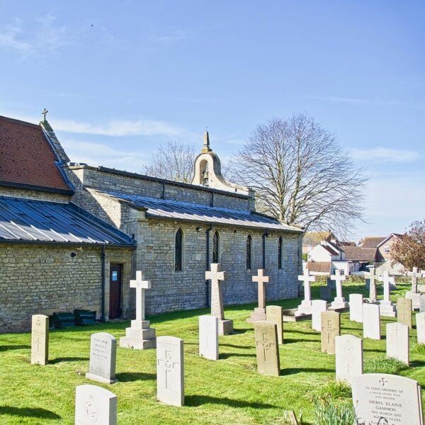 Bekijk hier de dronebeelden van het kerkhof met klassieke muziek