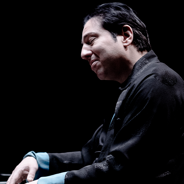 Amsterdam Sinfonietta met Fazil Say