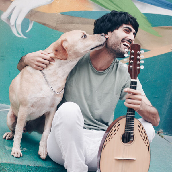 Virtuoos luitist Alon Sariel