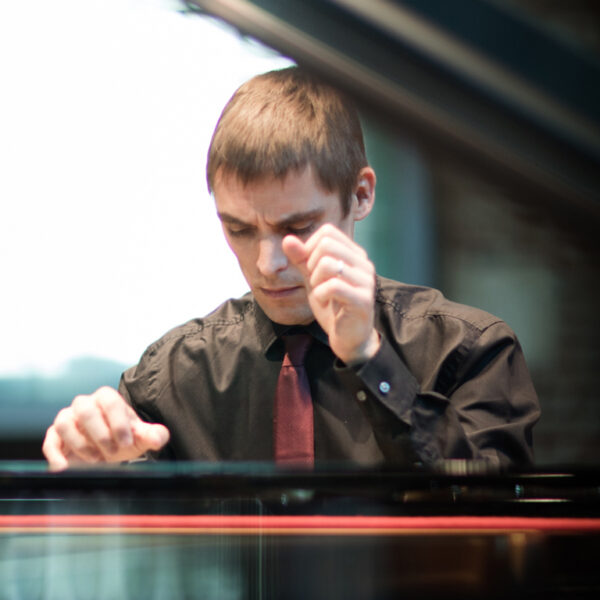 Onbekend pianoconcert van Schumann door Cédric Thiberghien