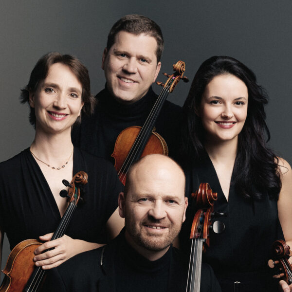 Cuarteto Casals met pianist Claudio Martínez Mehner