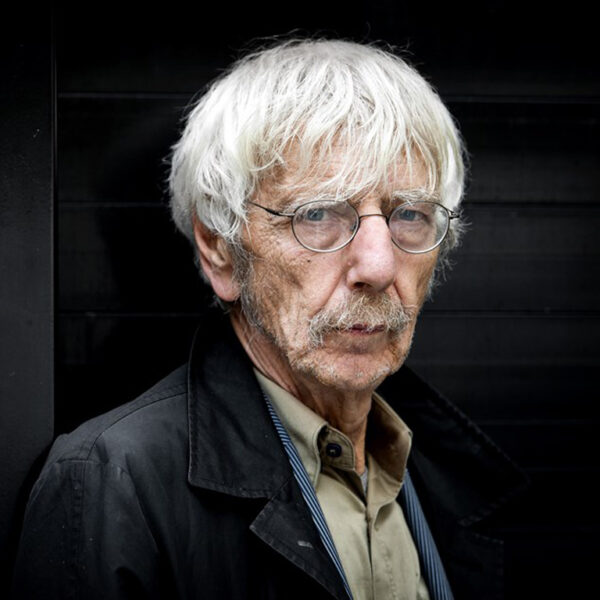 Wat maakte Reinbert de Leeuw uniek in muziek?