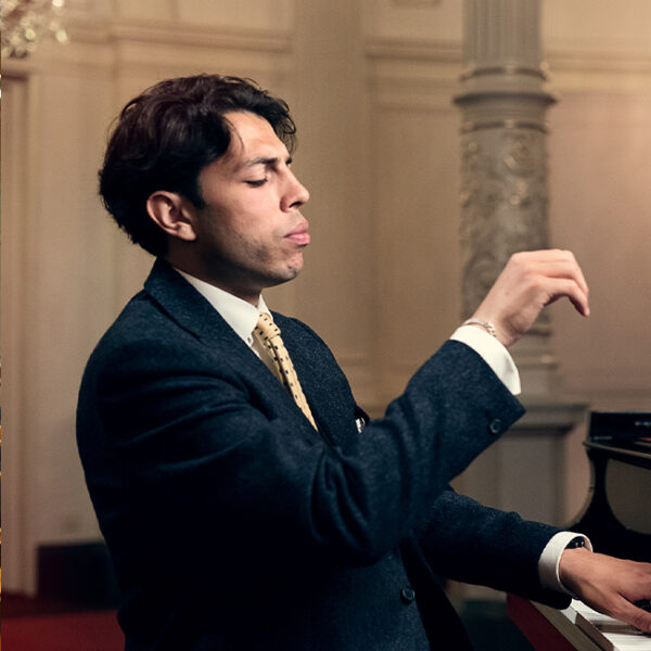 Nicolas van Poucke over recitals: 'Ik hoop dit nog decennia te doen'