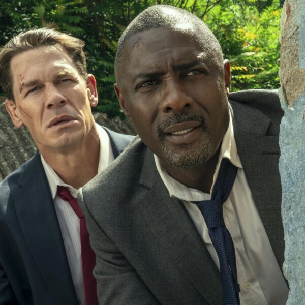 Deze muziek van Steven Price hoor je in de actiefilm 'Heads of State'