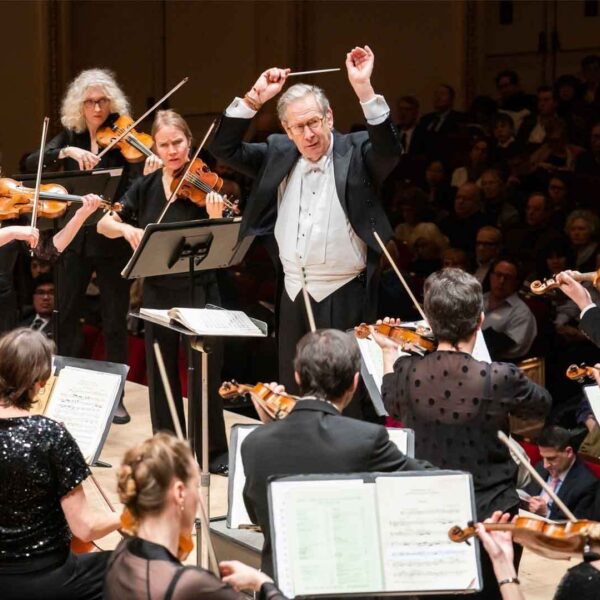 Musici Monteverdi-koor en -orkesten betuigen steun aan opgestapte Gardiner