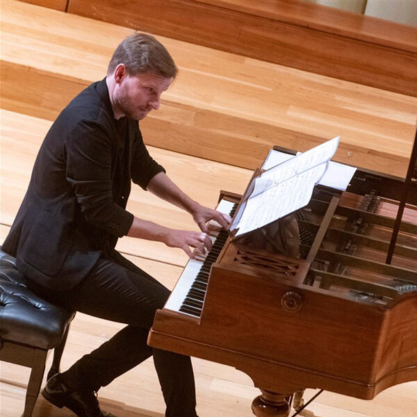 Video: Kristian Bezuidenhout over Mozart