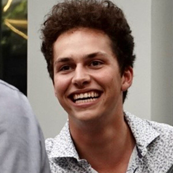 Nikola Meeuwsen speelt Beethoven, Debussy en Schumann