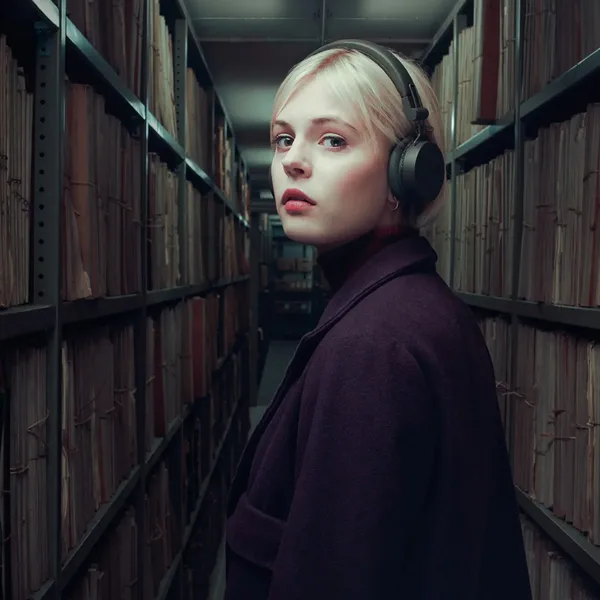 Deze muziek van Hannes De Maeyer & Ruben De Gheselle hoor je in de dramaserie 'Patience'