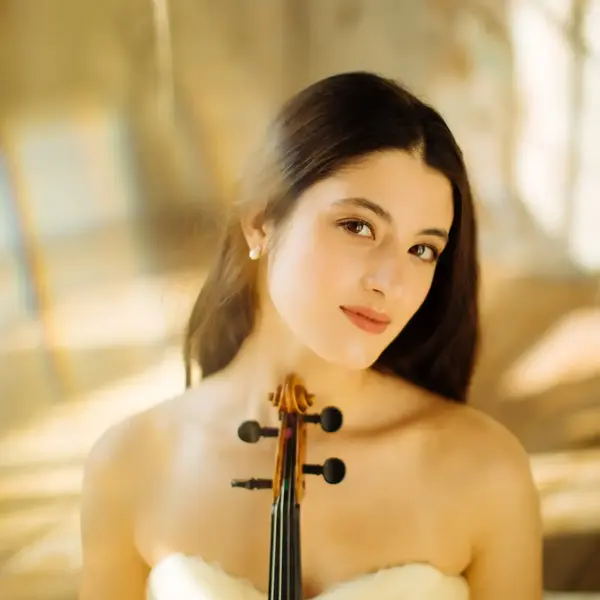 Moesorgski’s Schilderijententoonstelling en María Dueñas met Bruch