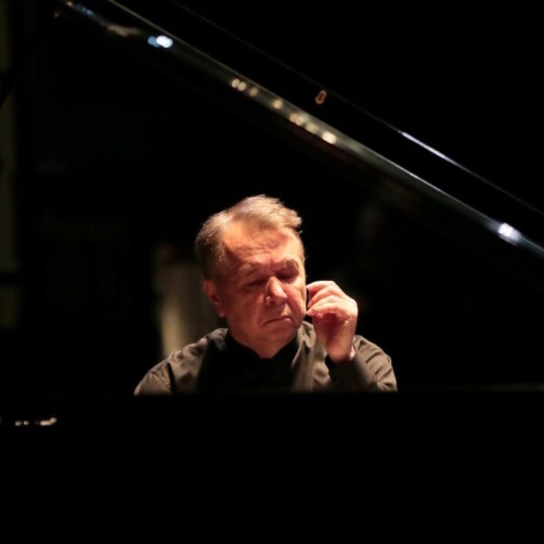 Mikhail Pletnev speelt Rachmaninovs 4e Pianoconcert