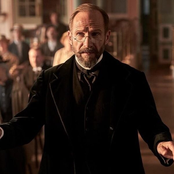 George Fenton maakt muziek bij Britse komische drama 'The Choral'
