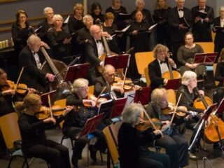 100-jarige violist Ed Zuiderwijk repeteert nog elke week met zijn orkest: 'Anders is het einde verhaal'