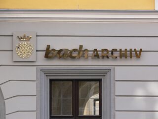 Kunstenaar Elisabeth Müller schenkt kunstwerk aan het Bach Archiv Leipzig