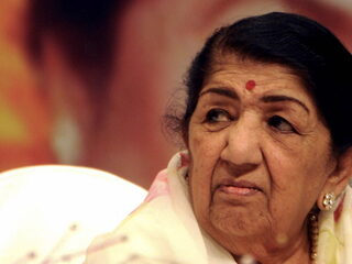 Beroemde Bollywood-zangeres Lata Mangeshkar overleden